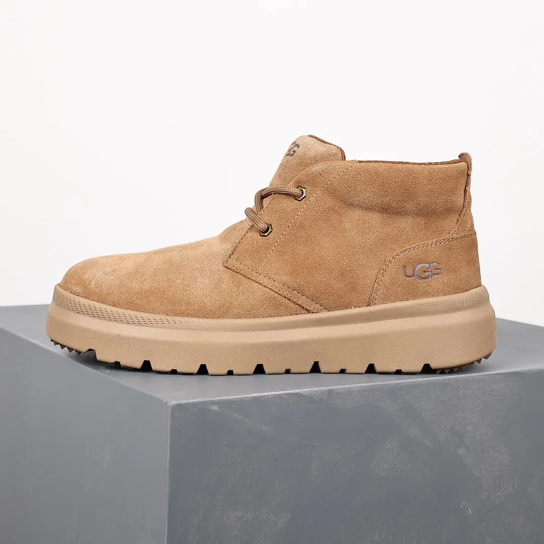 Pick up locally 💰760 The core recommendation is good price UGG2023 new autumn and winter men's comfortable flat-soled lace-up solid color round toe fashionable casual short boots 1151773 Burleigh series Burleigh Chuck boots 5mm UGGplush lining in the shoe, 10mm UGGplush Insole, waterproof suede upper, polyester fiber laces, embossed brand logo on the heel, EVA outsole, non-slip hollow spider web pattern rubber Size: 40 41 42 43 44 45